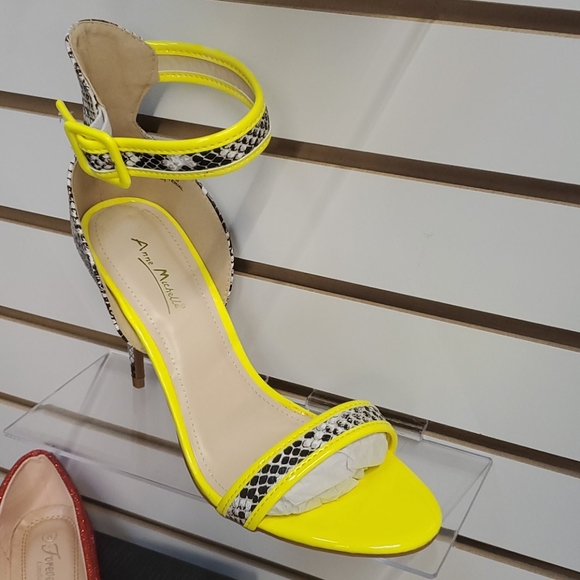 Neon Heels - Picture 3 of 3